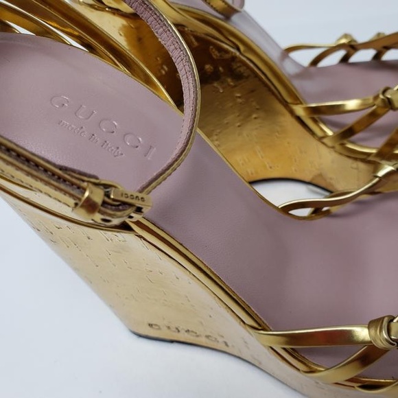 Gorgeous Gold Gucci platform wedges new - Picture 8 of 15